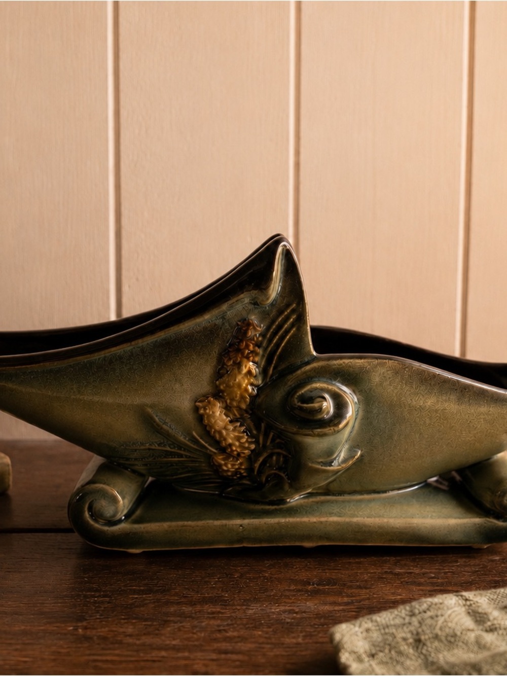Vintage Hull Pottery Parchment & Pine Planter